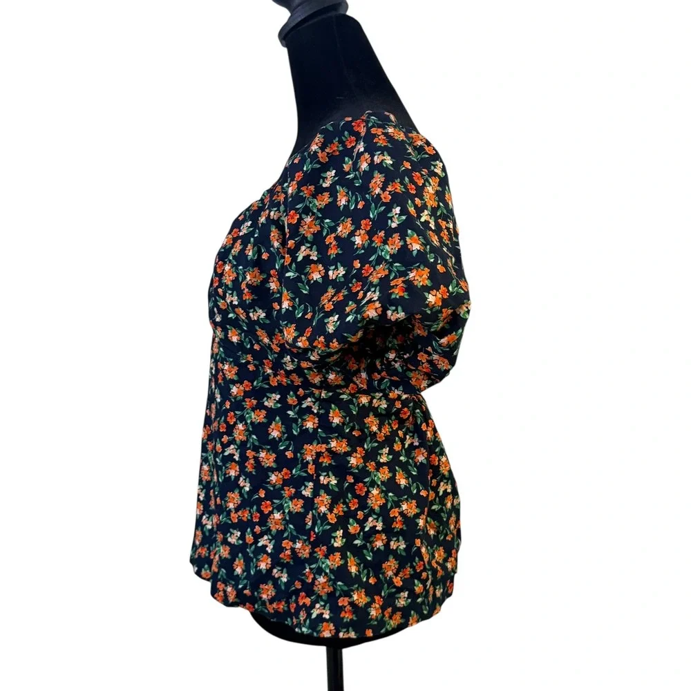 Old Navy Puff Sleeve Top Size M Smocked Floral Print Empire‎ Waist Cottage